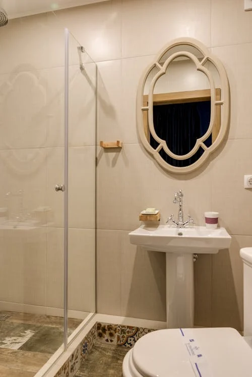 EYFEL Cam Balkon – Malatya’da cam balkon, katlanır cam sistemleri, sürgülü cam balkon, duşakabin, küpeşte, sineklik, giyotin cam, cam tavan ve kış bahçesi çözümleri sunan profesyonel cam uygulama firması.
