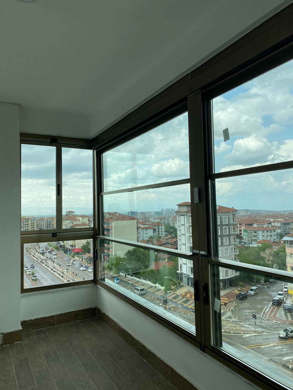 EYFEL Cam Balkon – Malatya’da cam balkon, katlanır cam sistemleri, sürgülü cam balkon, duşakabin, küpeşte, sineklik, giyotin cam, cam tavan ve kış bahçesi çözümleri sunan profesyonel cam uygulama firması.