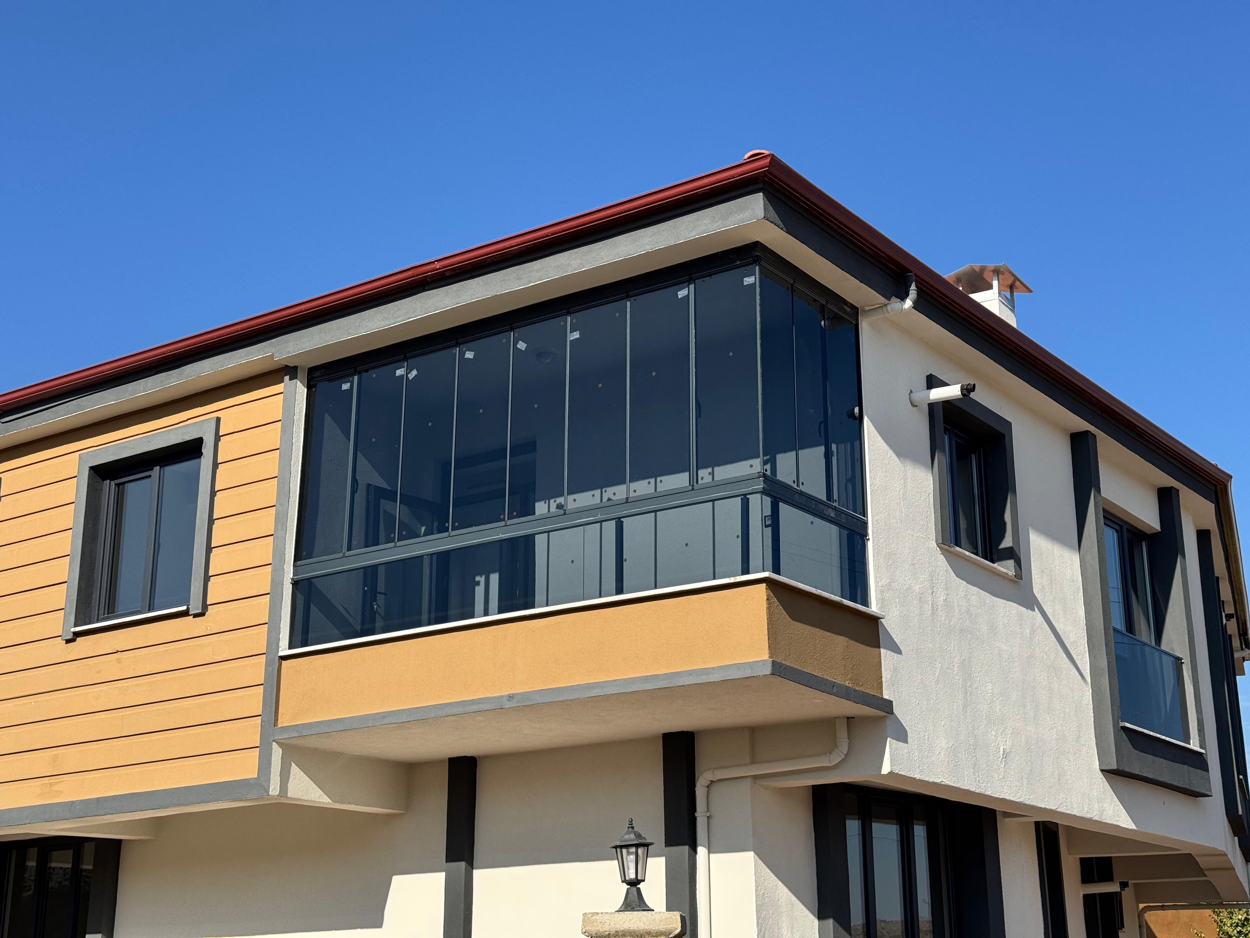 EYFEL Cam Balkon – Malatya’da cam balkon, katlanır cam sistemleri, sürgülü cam balkon, duşakabin, küpeşte, sineklik, giyotin cam, cam tavan ve kış bahçesi çözümleri sunan profesyonel cam uygulama firması.